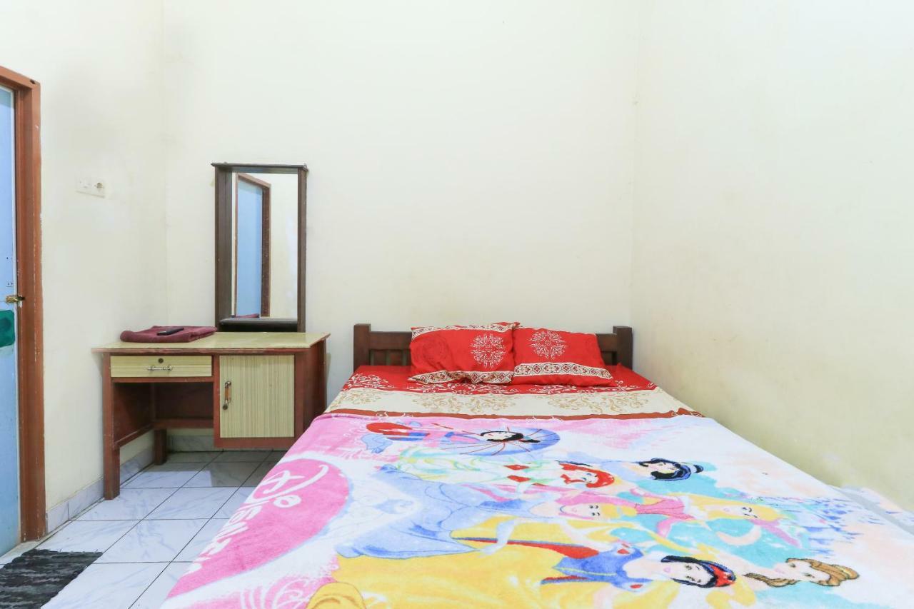 Hotel Erysa Juanda Sedati Exterior foto